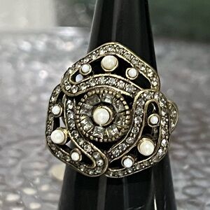 Heidi Daus Size 6  🆕/Vintage Swarovski Crystals ring